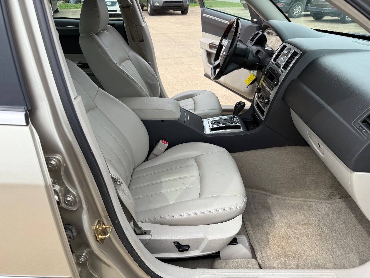 Used 2006 Chrysler 300 C RWD image 17