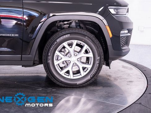 Used 2022 Jeep Grand Cherokee Limited image 52