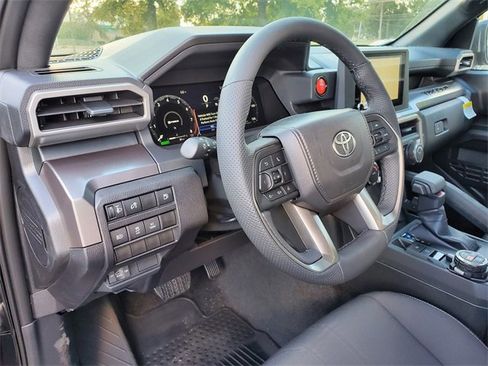 New 2025 Toyota Tacoma TRD Off-Road image 18