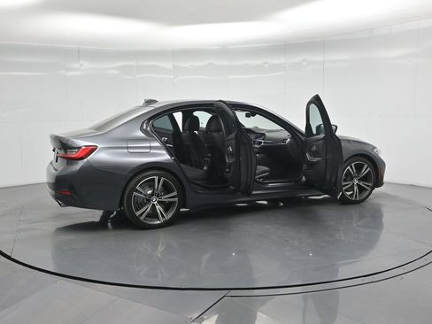 Used 2021 BMW 330i Sedan w/ Convenience Package RWD image 4