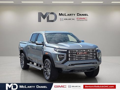Used 2024 GMC Canyon Denali AWD/4WD image 1