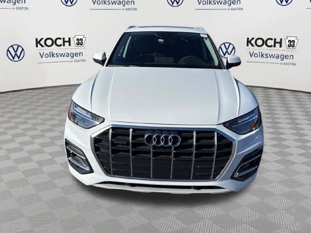 Used 2024 Audi Q5 2.0T Premium w/ Convenience Package AWD/4WD image 2