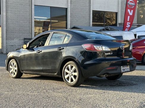 Used 2010 MAZDA MAZDA3 i Touring image 4