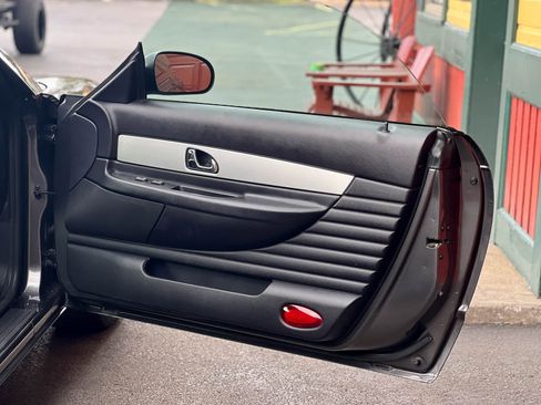 Used 2003 Ford Thunderbird Deluxe image 17