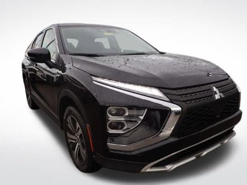 Used 2024 Mitsubishi Eclipse Cross SE image 2