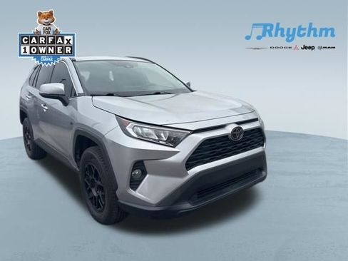 Used 2020 Toyota RAV4 XLE image 1