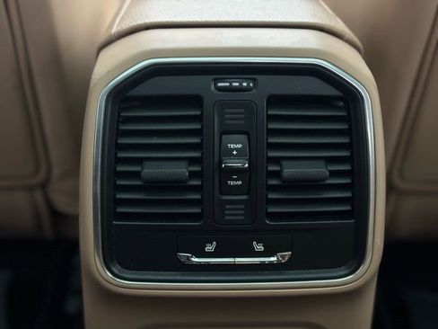 Used 2023 Porsche Macan image 51