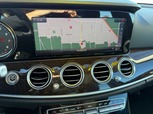 Used 2018 Mercedes-Benz E 300 E 300 image 12