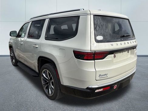 Used 2022 Jeep Wagoneer Series II w/ Premium Group I image 2