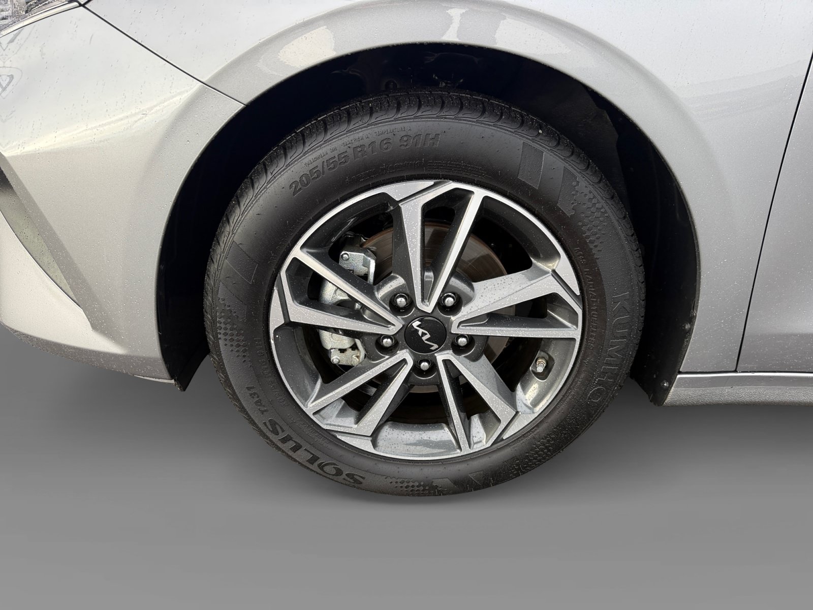 Used 2024 Kia Forte LXS w/ LXS Technology Package FWD image 9