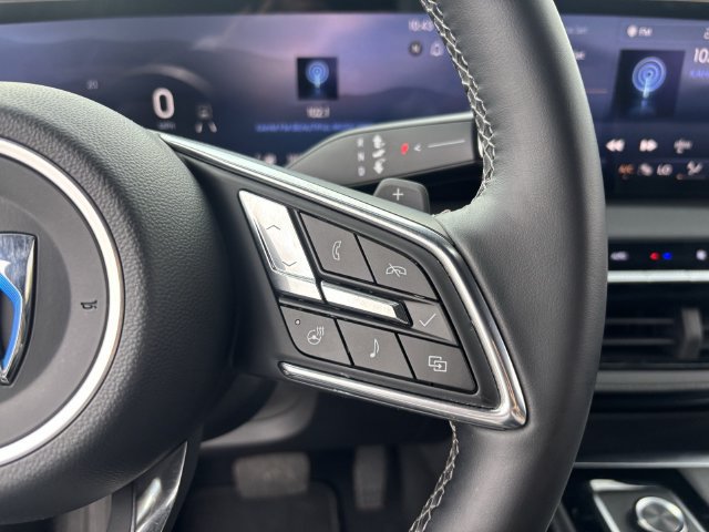 Used 2025 Buick Enclave Preferred FWD image 30