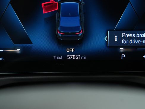 Used 2023 BMW 330e xDrive 330e xDrive image 32