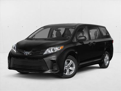 Used 2018 Toyota Sienna XLE