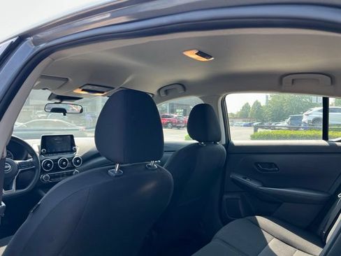 Used 2025 Nissan Sentra SV FWD image 11