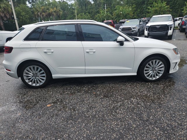 Used 2016 Audi A3 e-tron Premium Plus w/ Premium Plus Package FWD image 10