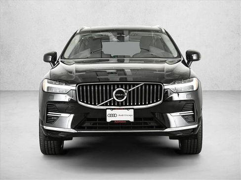 Used 2022 Volvo XC60 T8 Inscription w/ Advanced Package AWD/4WD image 2