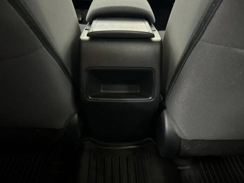 Used 2021 Toyota Corolla LE FWD image 29