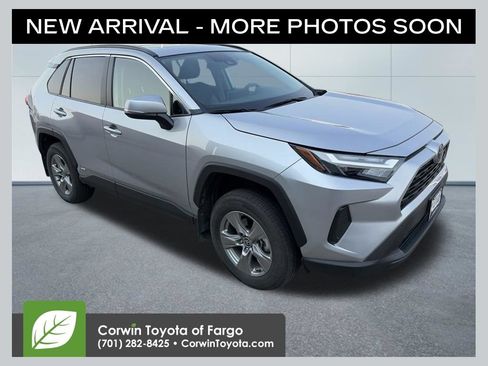 Used 2025 Toyota RAV4 XLE w/ Convenience Package AWD/4WD image 1