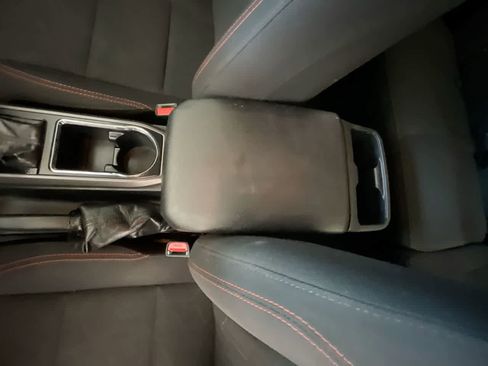 Used 2019 Toyota Tacoma TRD Off-Road AWD/4WD image 21
