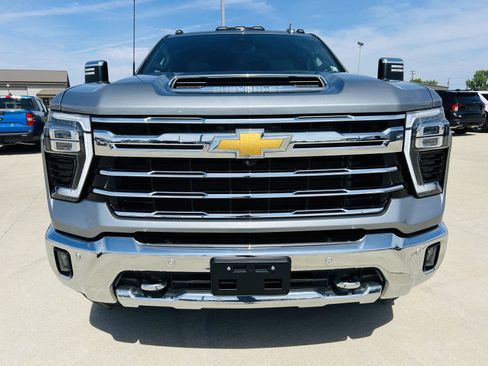 Used 2024 Chevrolet Silverado 3500 LTZ w/ LTZ Plus Package AWD/4WD image 38