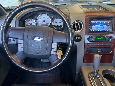 Used 2005 Ford F150 XLT RWD image 15