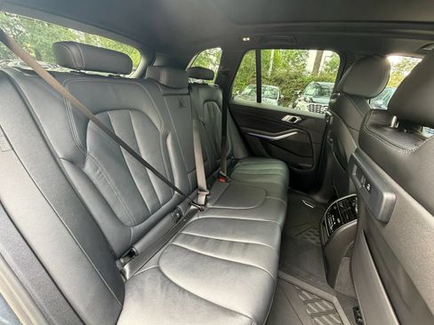 Used 2022 BMW X5 sDrive40i w/ M Sport Package RWD image 13