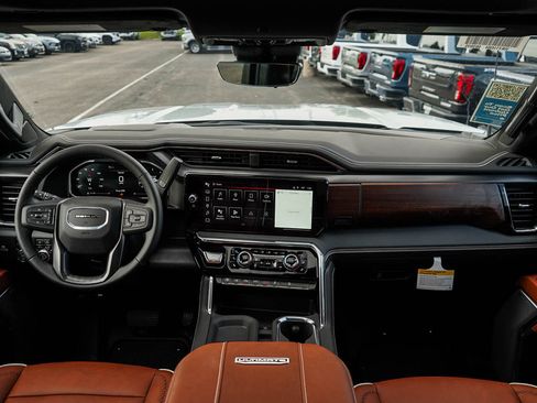 New 2026 GMC Sierra 3500 Denali Ultimate AWD/4WD image 11