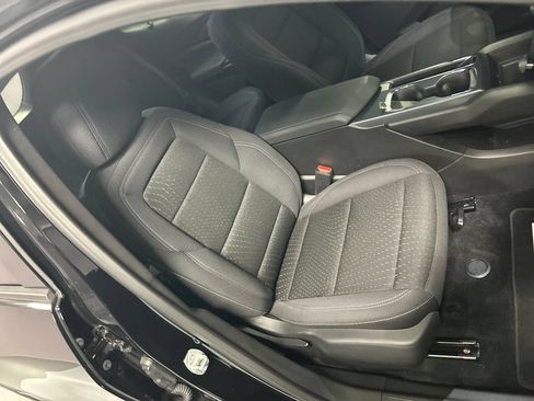 Used 2025 Chevrolet Equinox EV LT FWD image 23