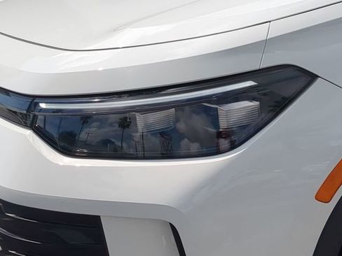 New 2026 Volkswagen Tiguan SE FWD image 7
