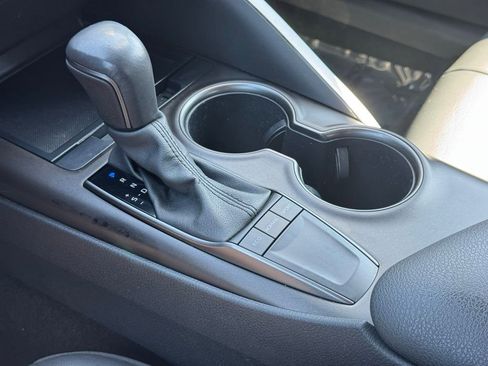 Used 2024 Toyota Camry SE image 30