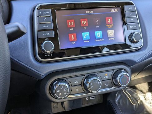 New 2025 Nissan Versa SV image 19