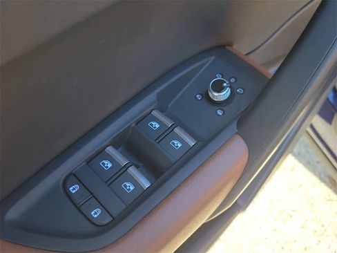 Used 2022 Audi Q5 2.0T Premium image 19