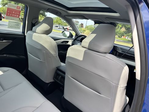 New 2025 Toyota Camry XLE w/ Premium Plus Package FWD image 31
