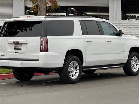 Used 2020 GMC Yukon XL SLT image 4