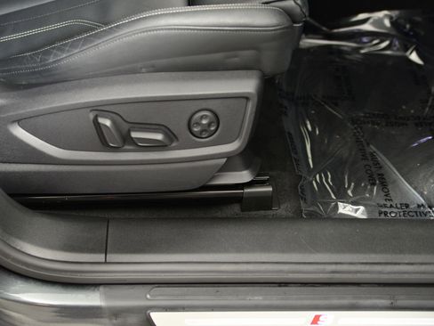 Certified 2023 Audi Q5 e Premium Plus w/ Premium Plus Package image 10