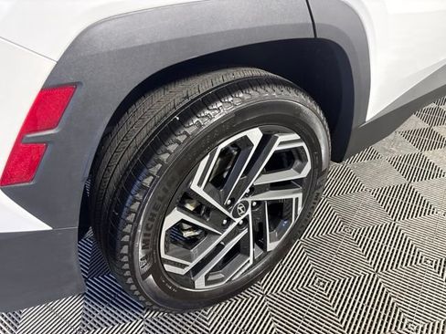 Used 2025 Hyundai Tucson Limited AWD/4WD image 7