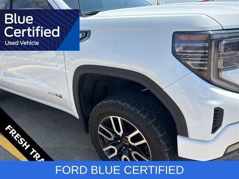 Used 2023 GMC Sierra 1500 AT4 w/ Technology Package AWD/4WD image 7