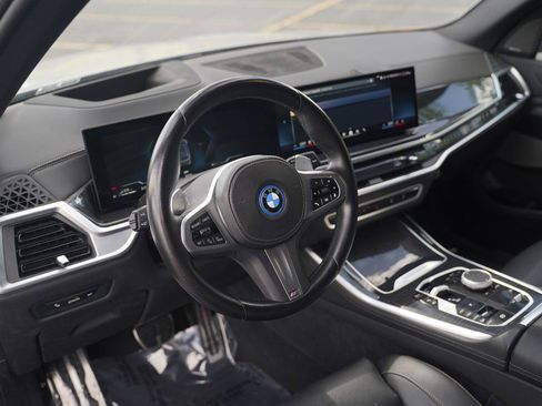 Used 2024 BMW X5 xDrive50e w/ M Sport Package AWD/4WD image 9