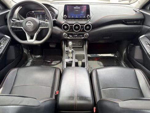 Used 2022 Nissan Sentra SR w/ SR Premium Package image 12