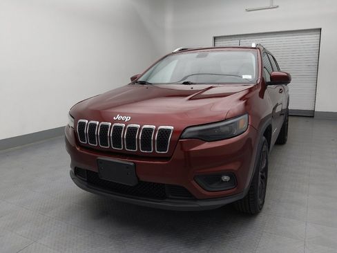 Used 2019 Jeep Cherokee Latitude Plus w/ Cold Weather Group AWD/4WD image 15