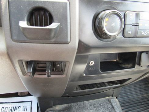 Used 2019 Ford F550 2WD Regular Cab Super Duty image 37