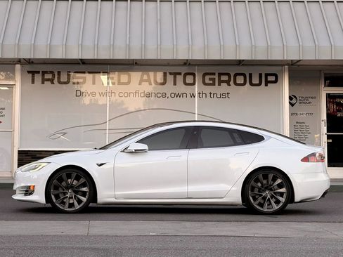 Used 2020 Tesla Model S Long Range Plus AWD/4WD image 6