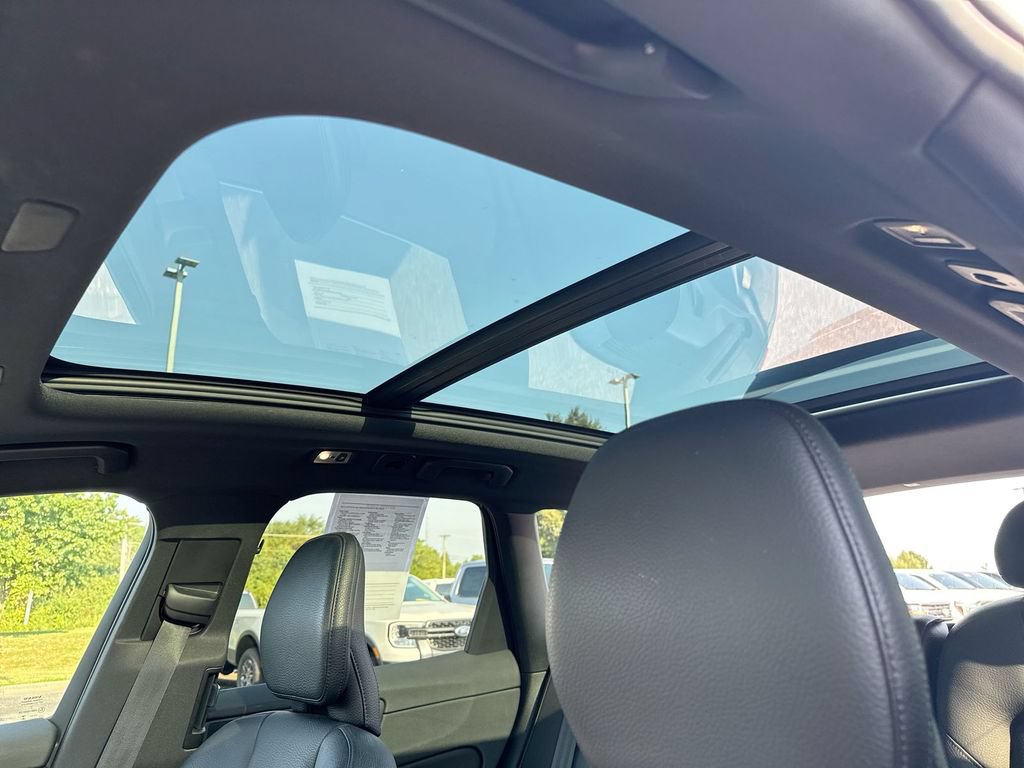 Used 2019 Volvo XC60 T5 Momentum w/ Advanced Package AWD/4WD image 19