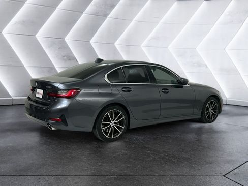 Used 2022 BMW 330i Sedan w/ Driving Assistance Package RWD image 4