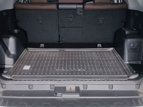 Used 2023 Toyota 4Runner Limited AWD/4WD image 36