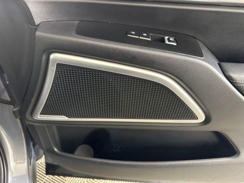 Used 2023 Kia Telluride LX image 29