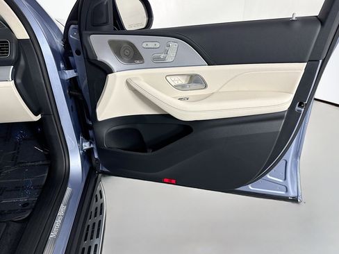 New 2026 Mercedes-Benz GLS 580 4MATIC image 24