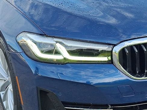 Used 2022 BMW 530i xDrive w/ Premium Package AWD/4WD image 10