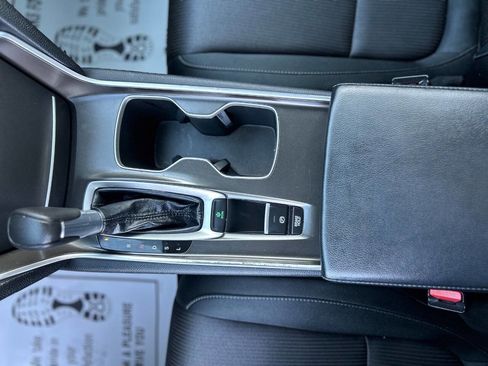Used 2018 Honda Accord LX image 14