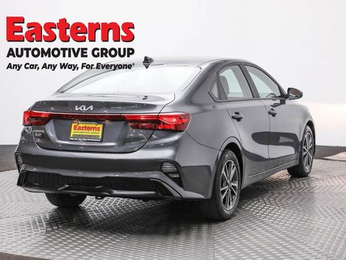 Used 2023 Kia Forte LXS image 5